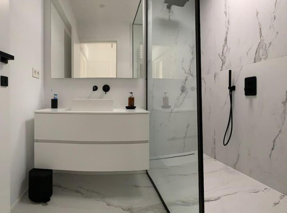 Beautiful Penthouse At 5Min Of Albert Place 크노케-하이스트 외부 사진